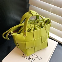 2022 fashion pu leather woven basket bucket bag designer womens handbag luxury shoulder messenger bag small tote bag