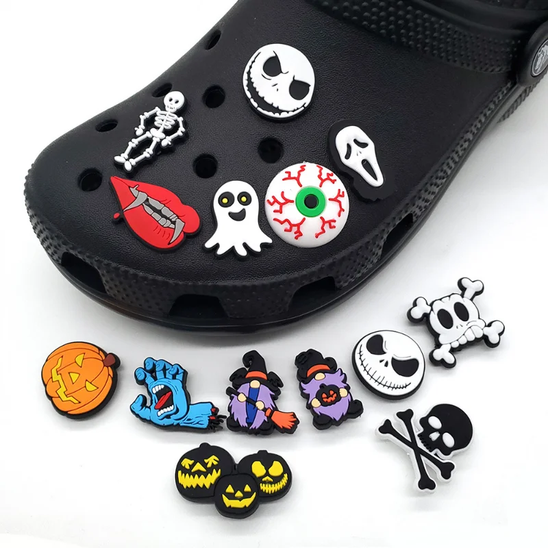 Package Sales  Cartoon Ghosts Shoe Buckle Accessories Halloween Garden Shoe Buckle Decorations For Wristband Croc Jibz Charm