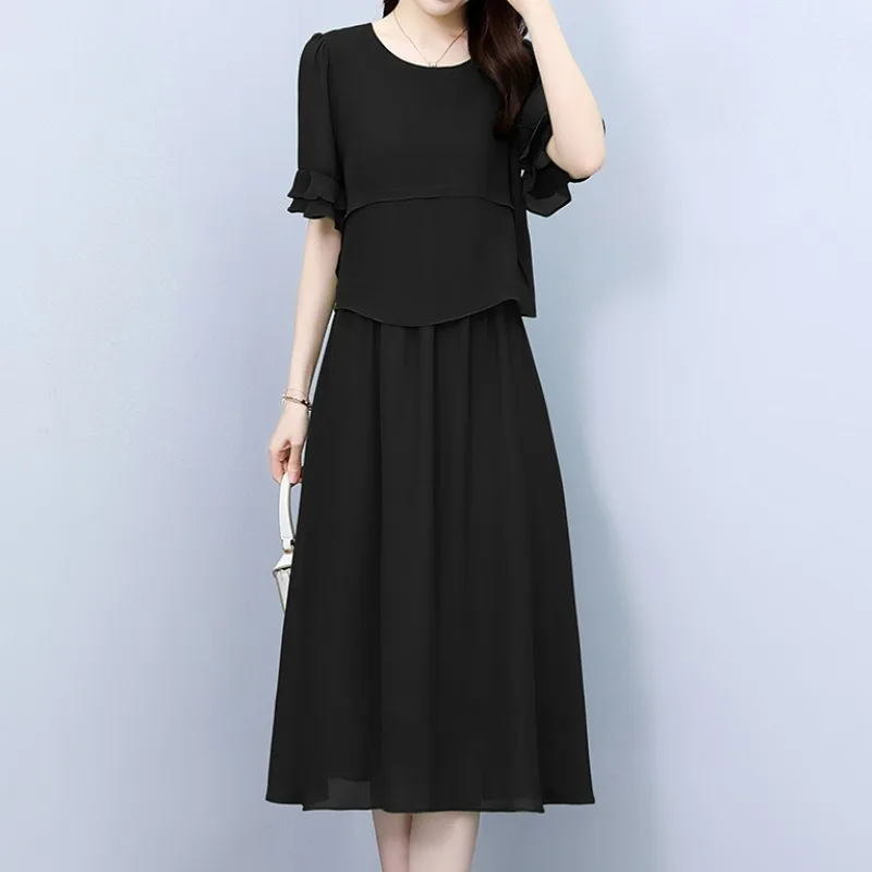 Элегантное свободное женское платье с коротким рукавом Новинка лета 2024 полная