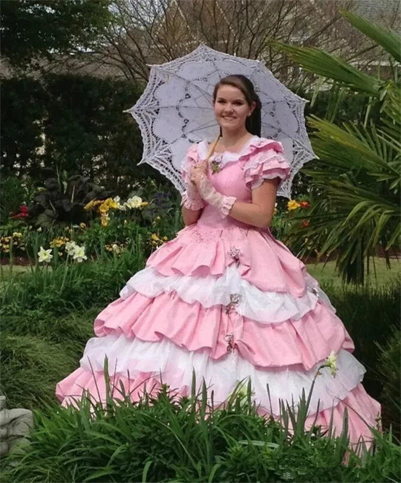 

Vintage 19th Civil War Southen Belle Quinceanera Dresses 2023 Tiered Pink And Ivory Princess Sweet 16 Prom Party Pageant Gowns