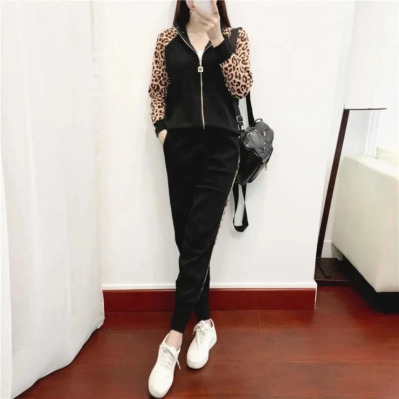 Модный повседневный вязаный спортивный костюм комплект из двух предметов Топ с