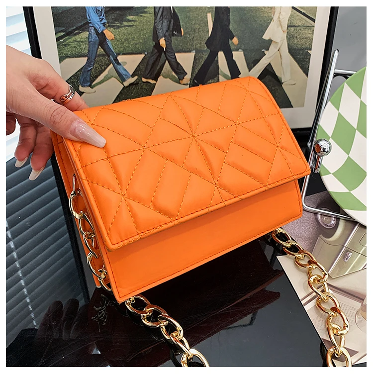 

Women's Chain Solid Color Retro Fashion Shoulder Bag Temperament Underarm Bag Small Square Bag All-match Shoulder Crossbody Bag