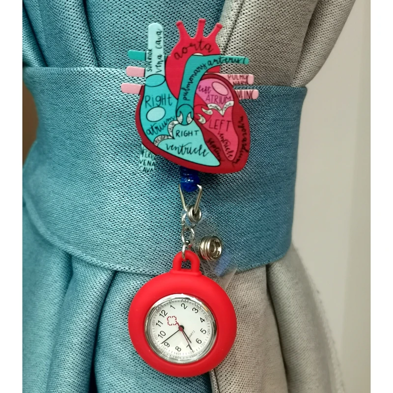 Акриловые часы-бейджи с анатомической схемой сердца
