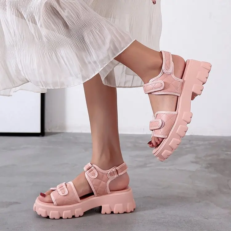 

New Women's Summer Comfortable and Casual Square Heel Sandals Student Velcro Beach Shoes Ordinary Craft Fashion Sandals Large