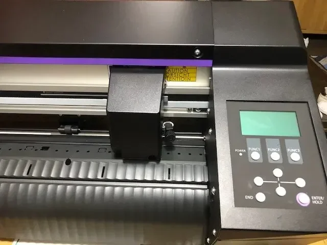 Продается оригинальный плоттер Cg-130ar и CG-60AR по заводской цене (art.: 3920d001bbffc) - 3920d001bbffc