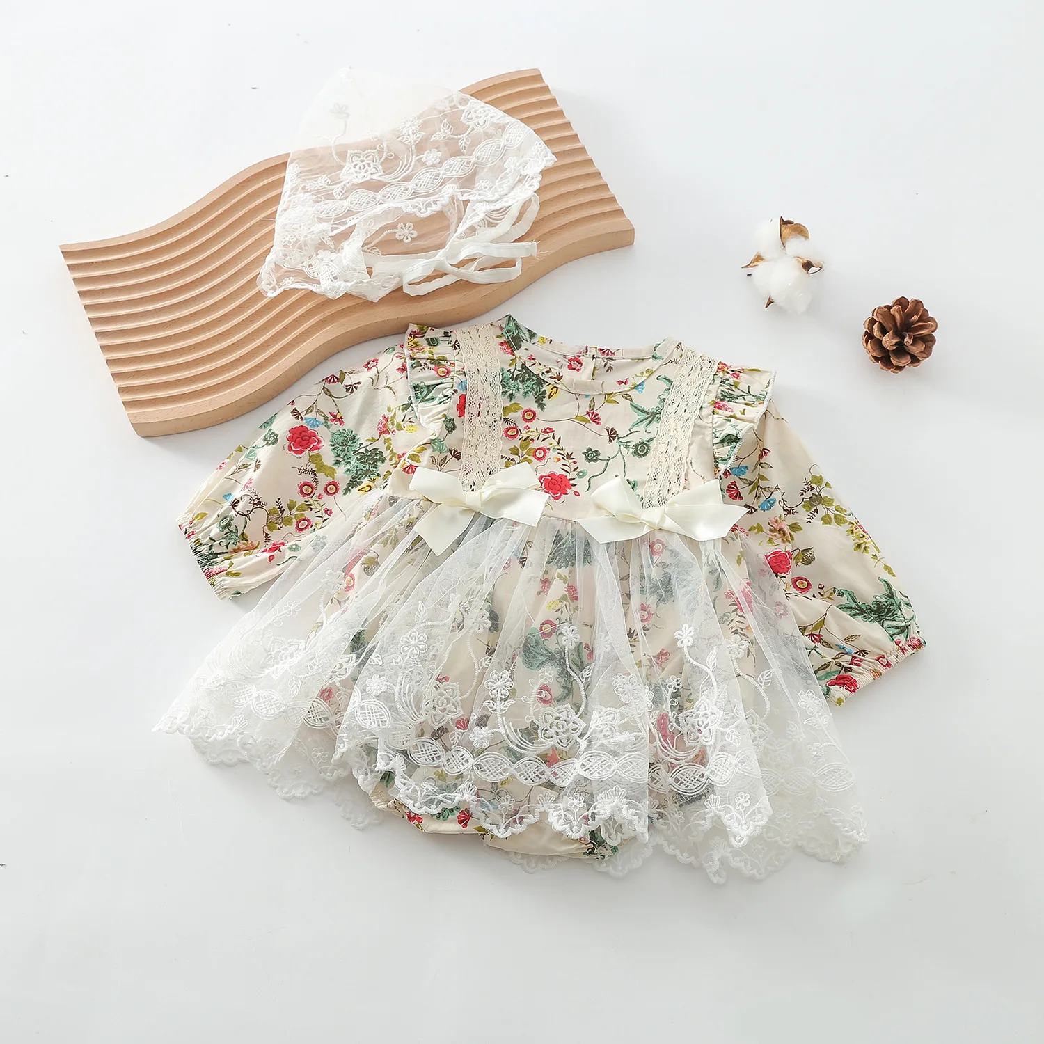 

Spring baby virgin baby long-sleeved romper dress romper jumpsuit floral net yarn baby bag fart clothes