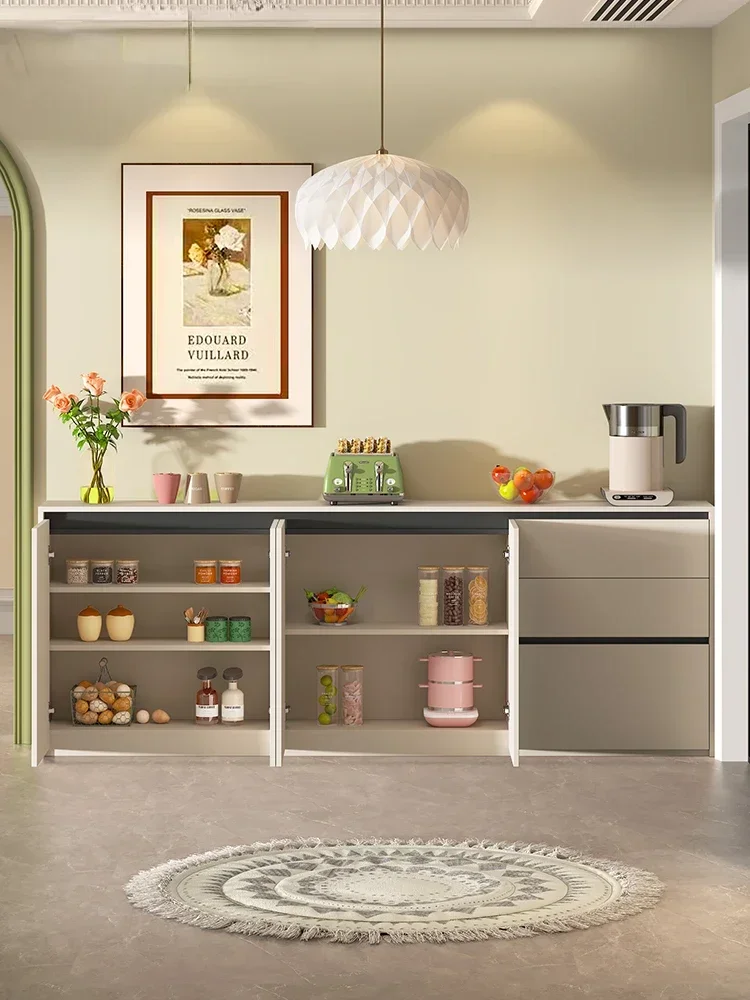 Бытовая кухня короткий шведский стол проход коридор шкаф для хранения комод 8g241-1