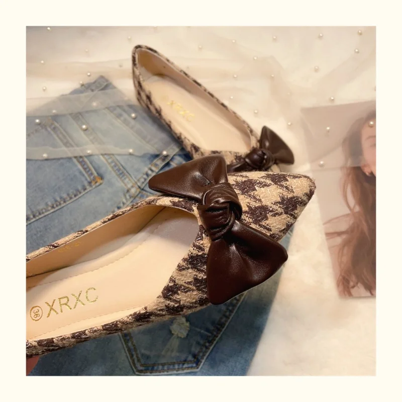 Retro Flat Shoes Women 2023 New Temperament Pointed Flat-bottomed Loafers Women Soft-soled Ladies Shoes Designer Zapatos Mujer