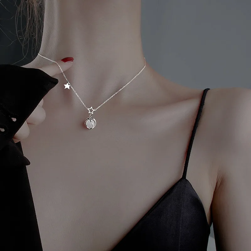 

Korean Exquisite Opal Star Collarbone Chain Necklace for Women Fashion Moonstone Hollow Ball Clavicle Choker Necklaces Jewelry