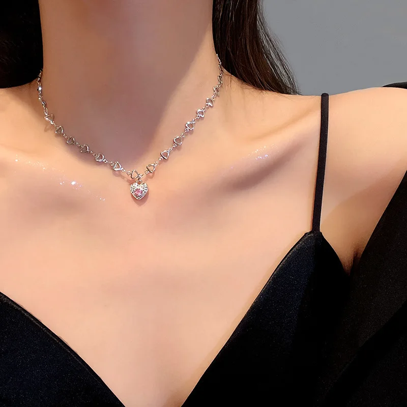 

Jewelry Gift Vintage Charm Fashion Version Heart Pink Diamond Love Titanium Steel Necklace New Arrivals Berserk
