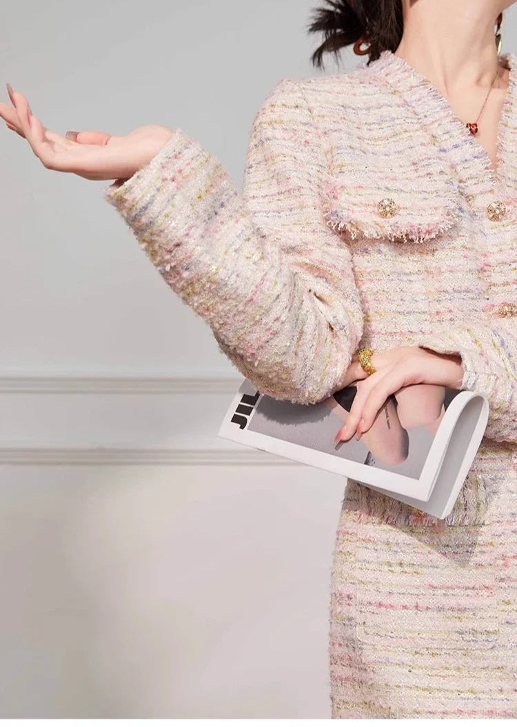 Женское твидовое платье с длинным рукавом розовое элегантное мини V-образным