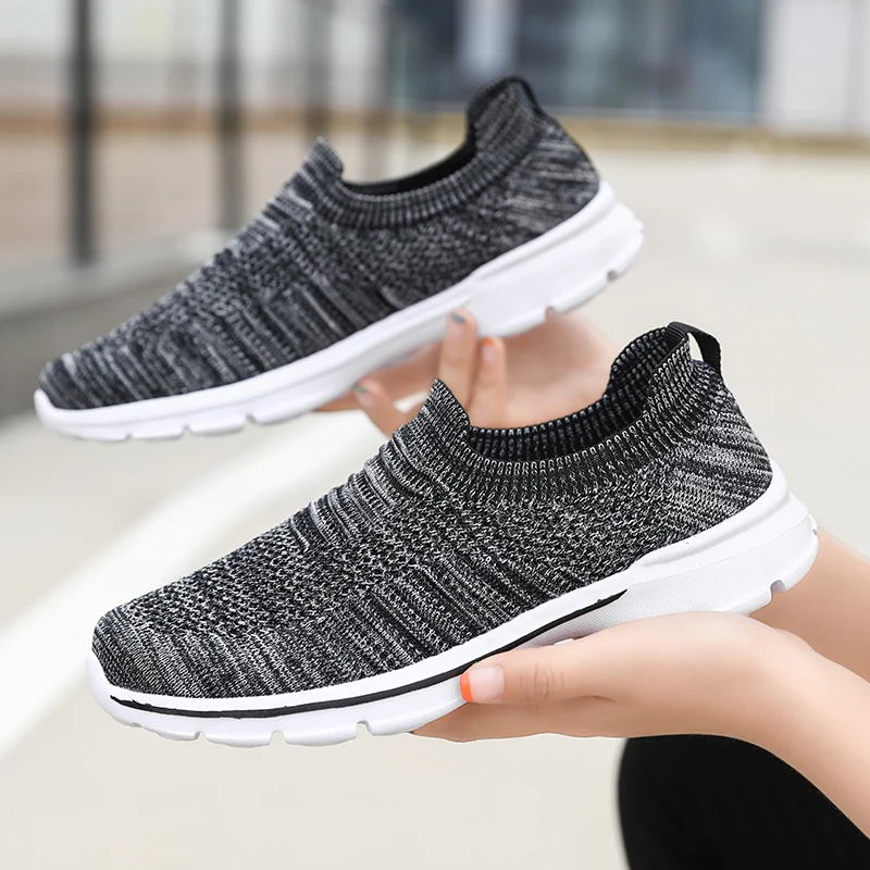 

Новинка 2022, Женская дышащая вязаная спортивная обувь для бега, слипоны на плоской подошве, повседневные Прогулочные кроссовки, женские вяза...