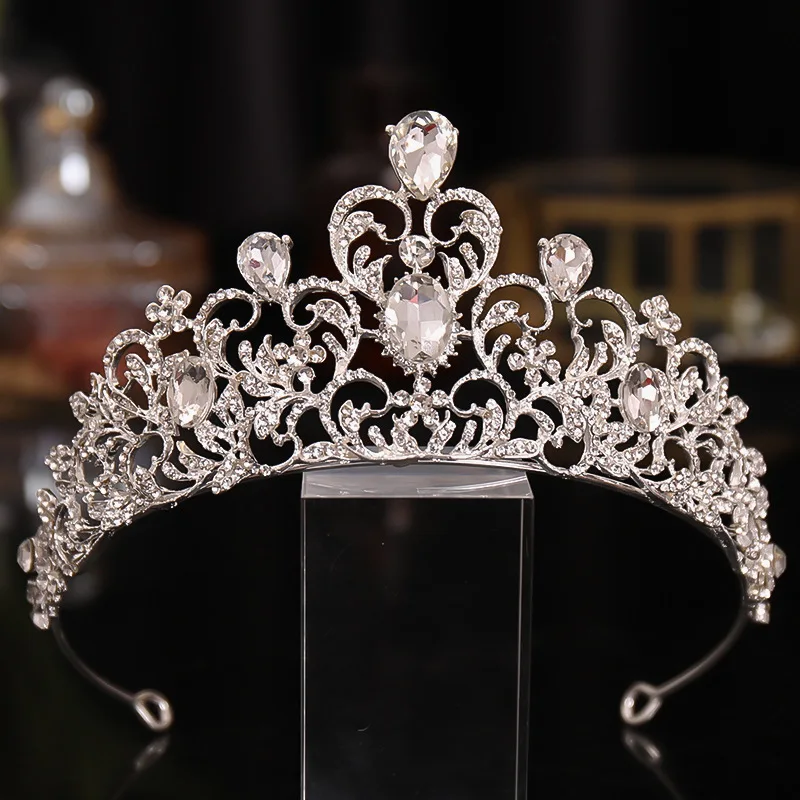 

Rhinestone Queen Crown Wedding Dress Look with Dinner Dress Accessories