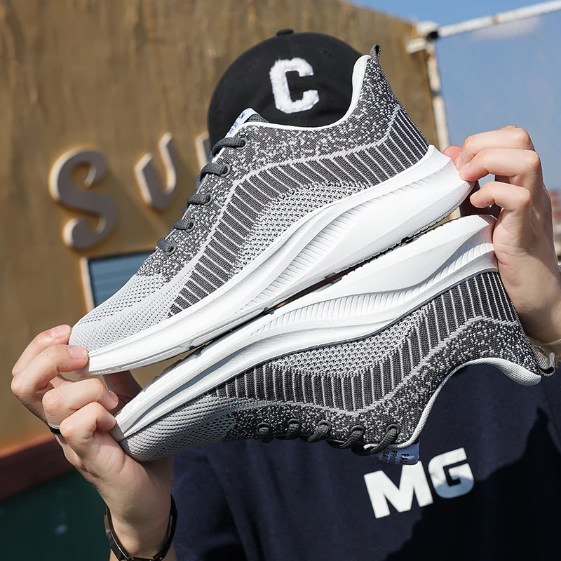 Running Shoes Men Breathable Sports Shoes Outdoor Lightweight Shock-absorbing Sneakers Training Shoes