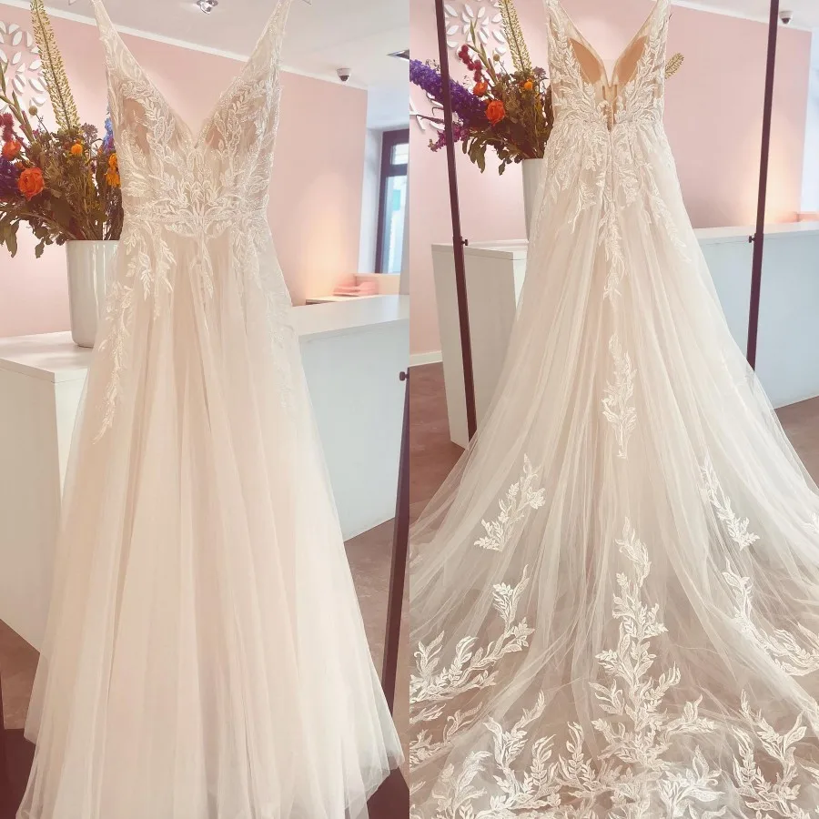 

Customized A-Line V-Neck Luxury Wedding Dresses 2022 Bead Appliques Chapel Train Bridal Dress