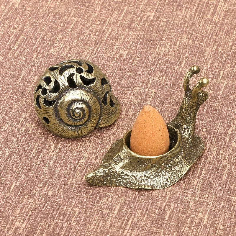 

Antique Brass Snail Statue Incense Burner Desk Ornament Creative Chinese Traditional Home Decoration Crafts Accessories Portable