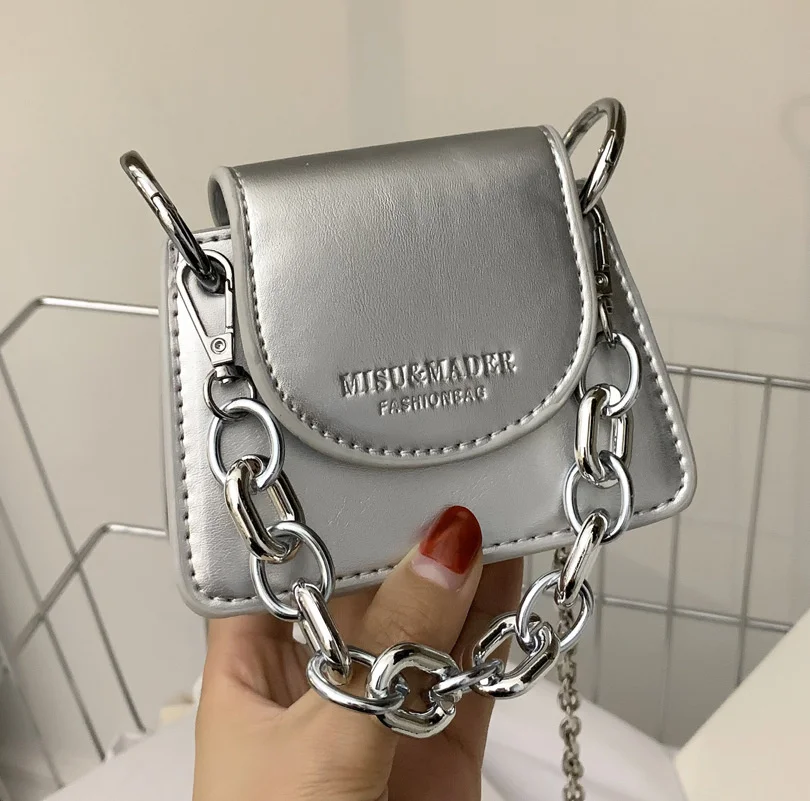 

year's popular mini small side bag for women 2022 new fashion chain Messenger Shoulder simple fashion red envelope designer