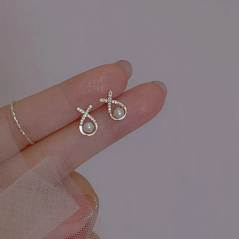 

Korean Cross Pearl Hollow Stud Earrings Women's Temperament High-end Light Luxury Earstud Fashion Gold Silver Color Tiny Jewelry