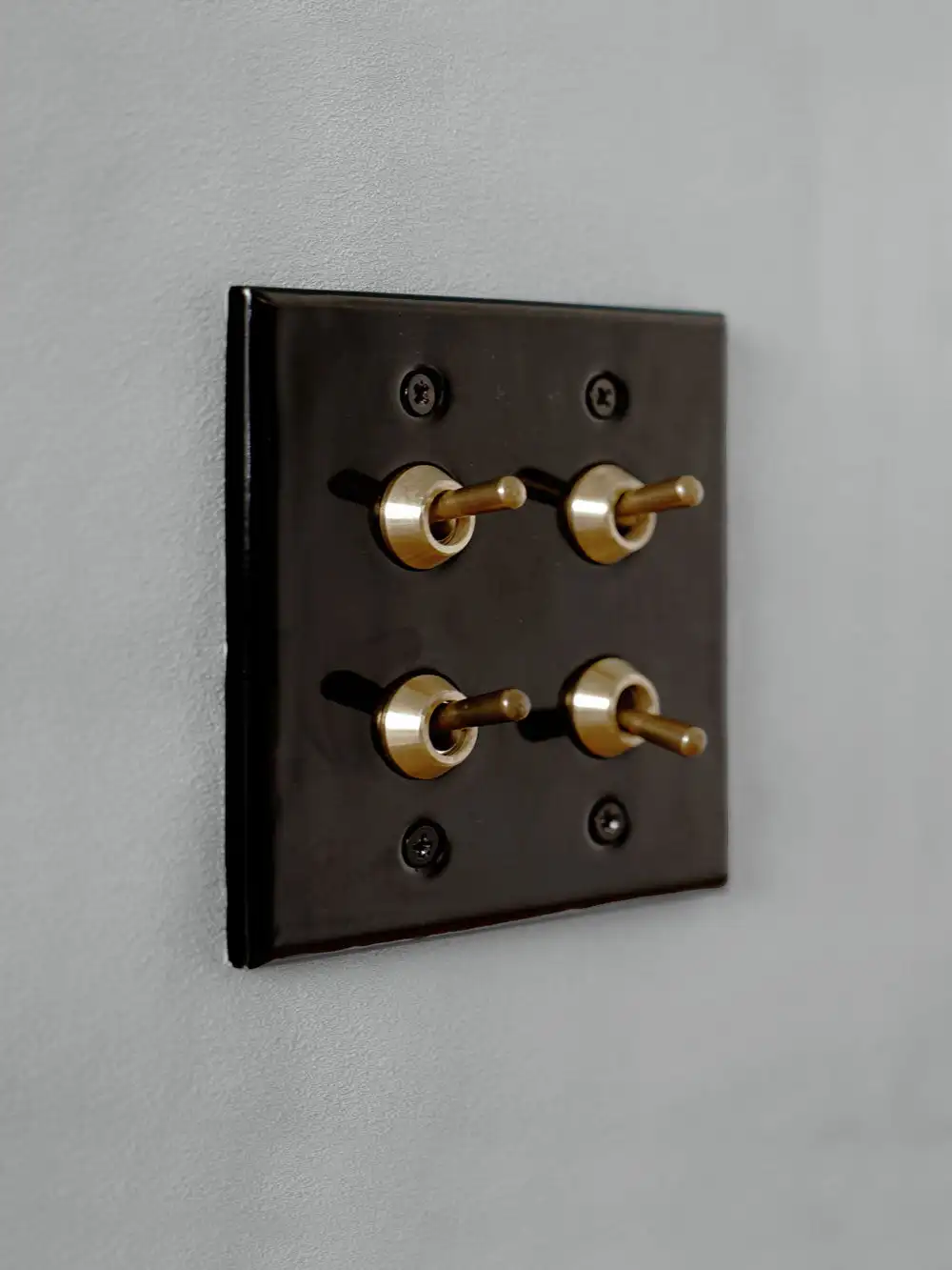 

Керамический выключатель 1-4 группы 2-сторонний