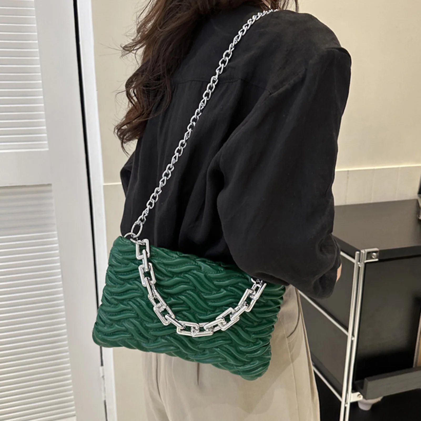 

Stylish Women's Solid-color Tote Large Capacity Cross-body Bag For Commute