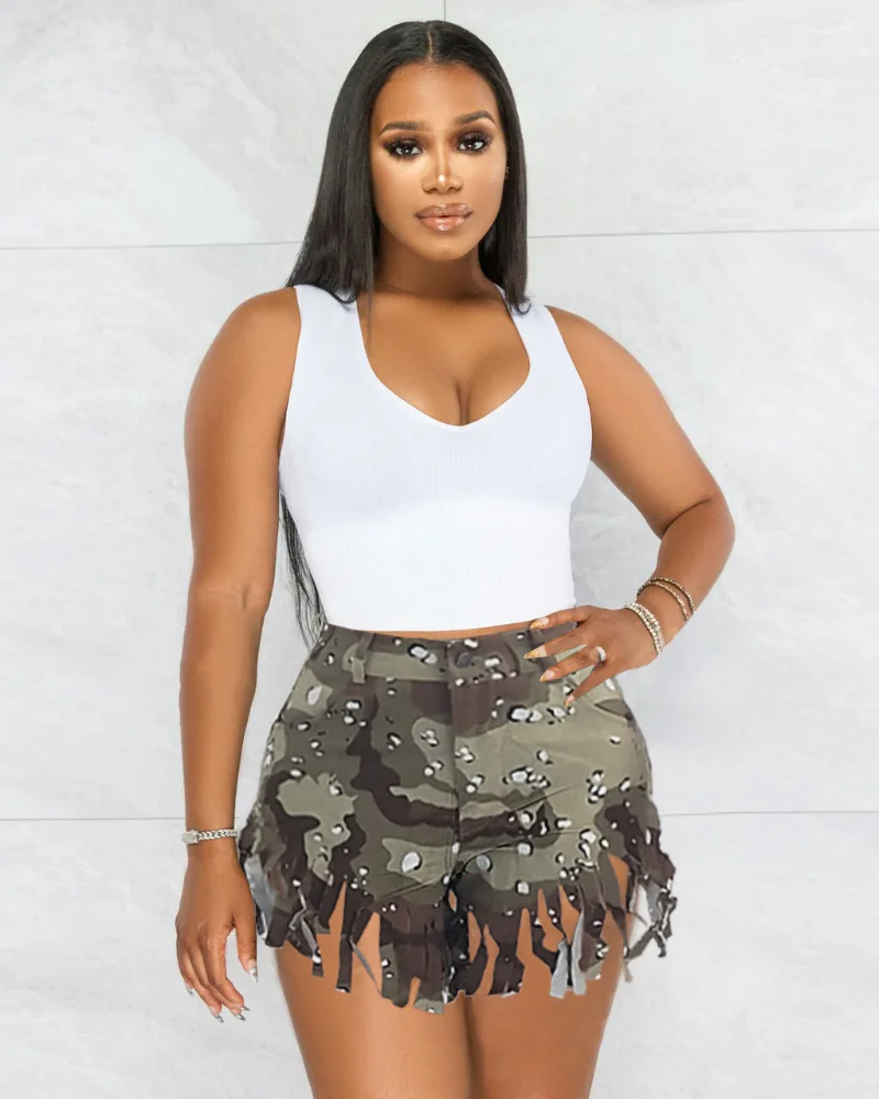 

Женские расклешенные шорты KEXU, зеленые уличные брюки с камуфляжным принтом и бахромой, лето 2023