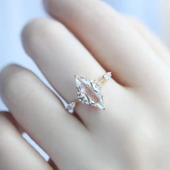 

New RoseL French retro diamond-shaped large grain natural white crystal 925 pure silver inlaid pure beauty