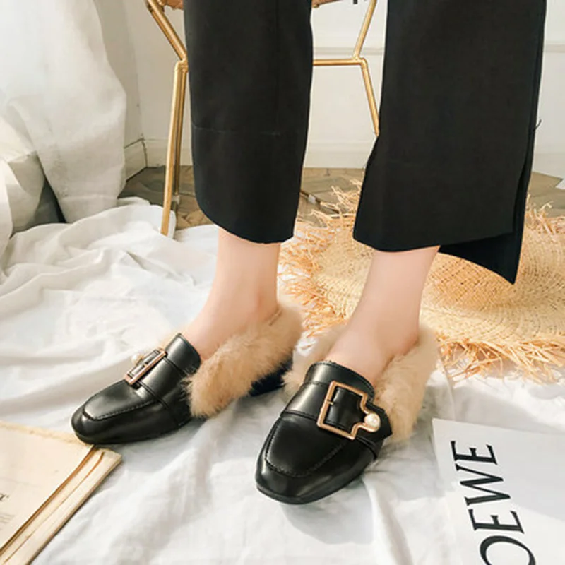 Лоферы женские без шнуровки мокасины из искусственного меха с металлической