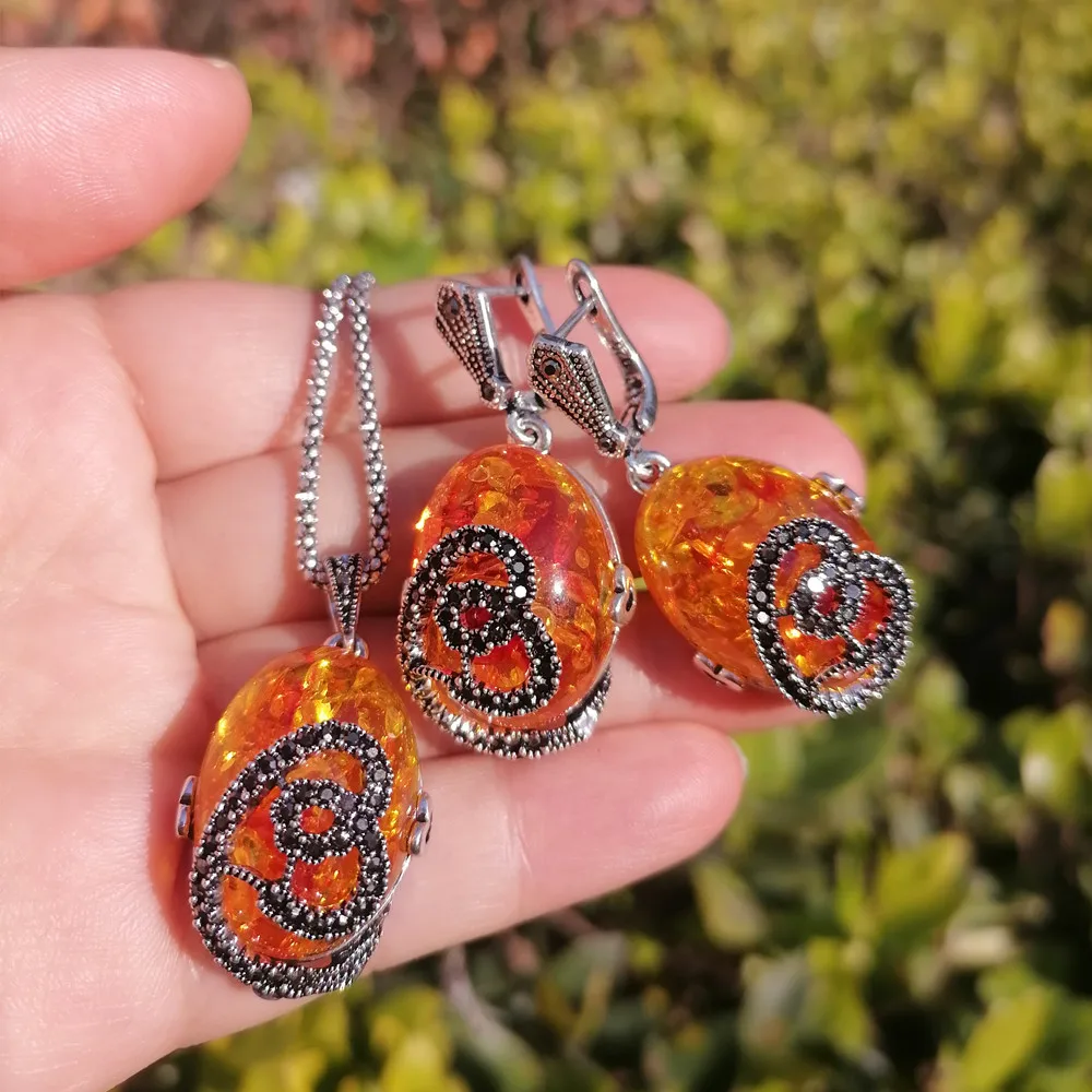 Комплект из колье и серёг 2 шт.