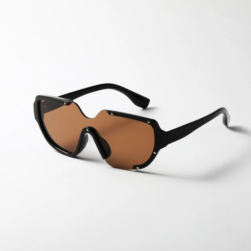 

Женские солнцезащитные очки «кошачий глаз», с полуободковой границей и металлическими заклепками