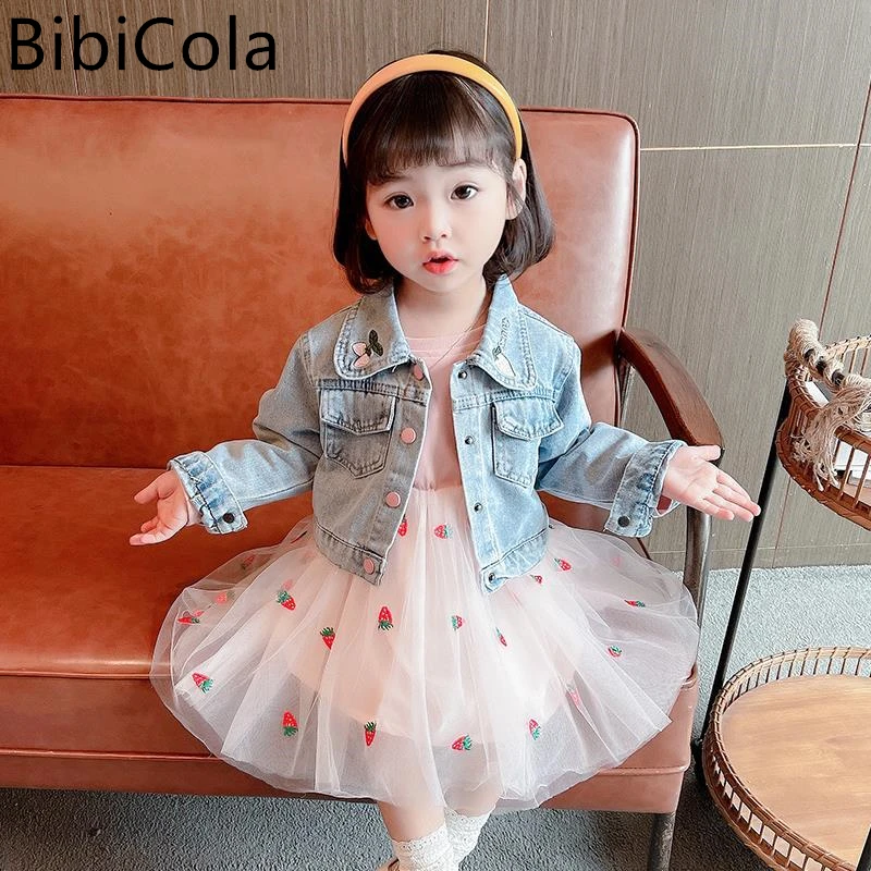 

Джинсовое платье красного цвета для девочек; Костюм; Новинка 2022 года; Модная детская юбка принцессы в западном стиле; Весеннее платье для маленьких девочек