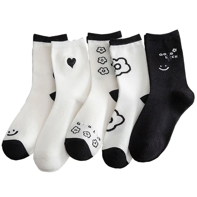 

5 Pair Kawaii Printing Fashion Women Socks Autumn Winter Long Cotton Socks Woman Cute Skateboard Foot Cover White Socks Feminine