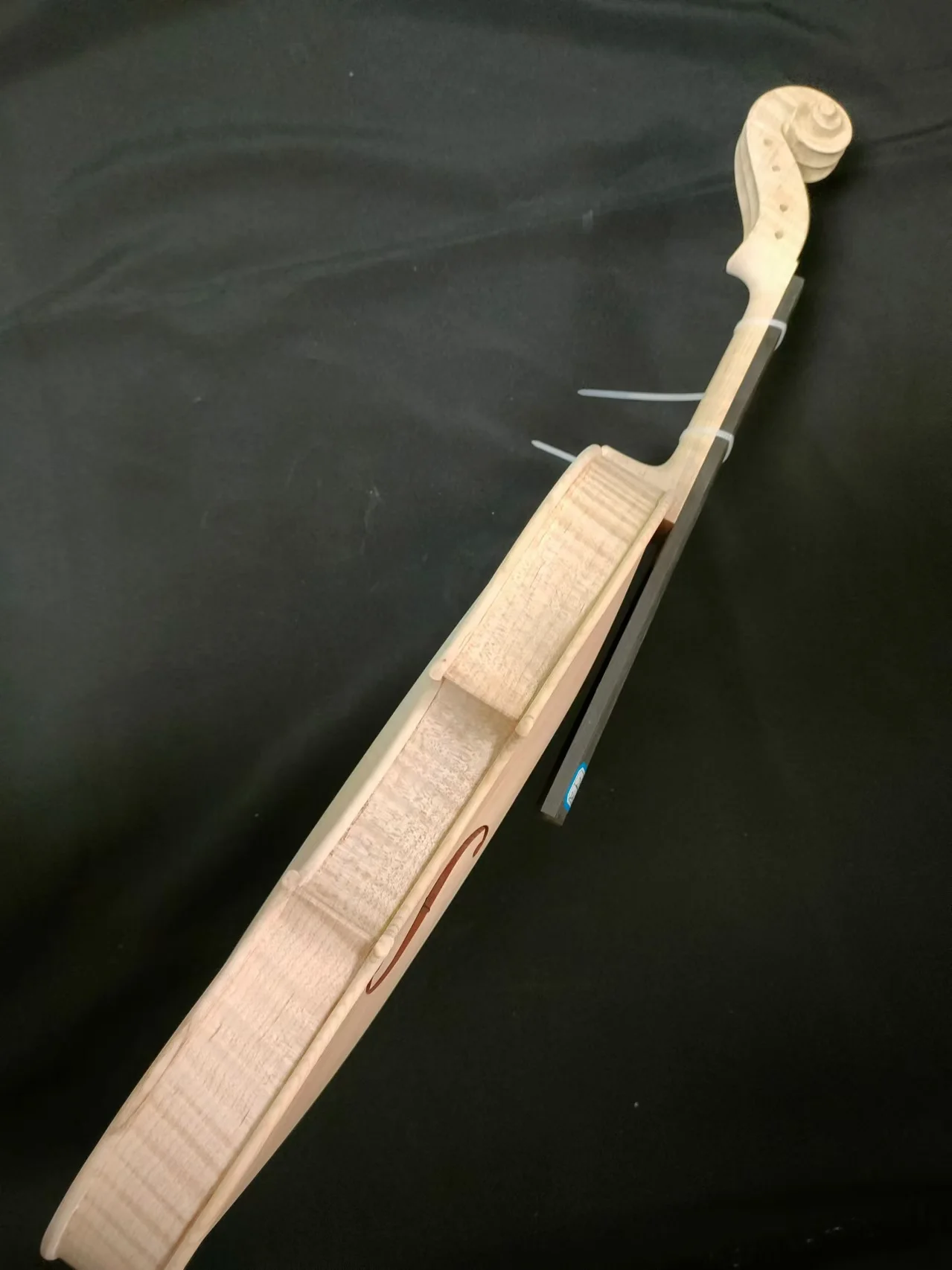 1 шт. белая скрипка ненагреваемая огненный клен задняя часть ель верх черное