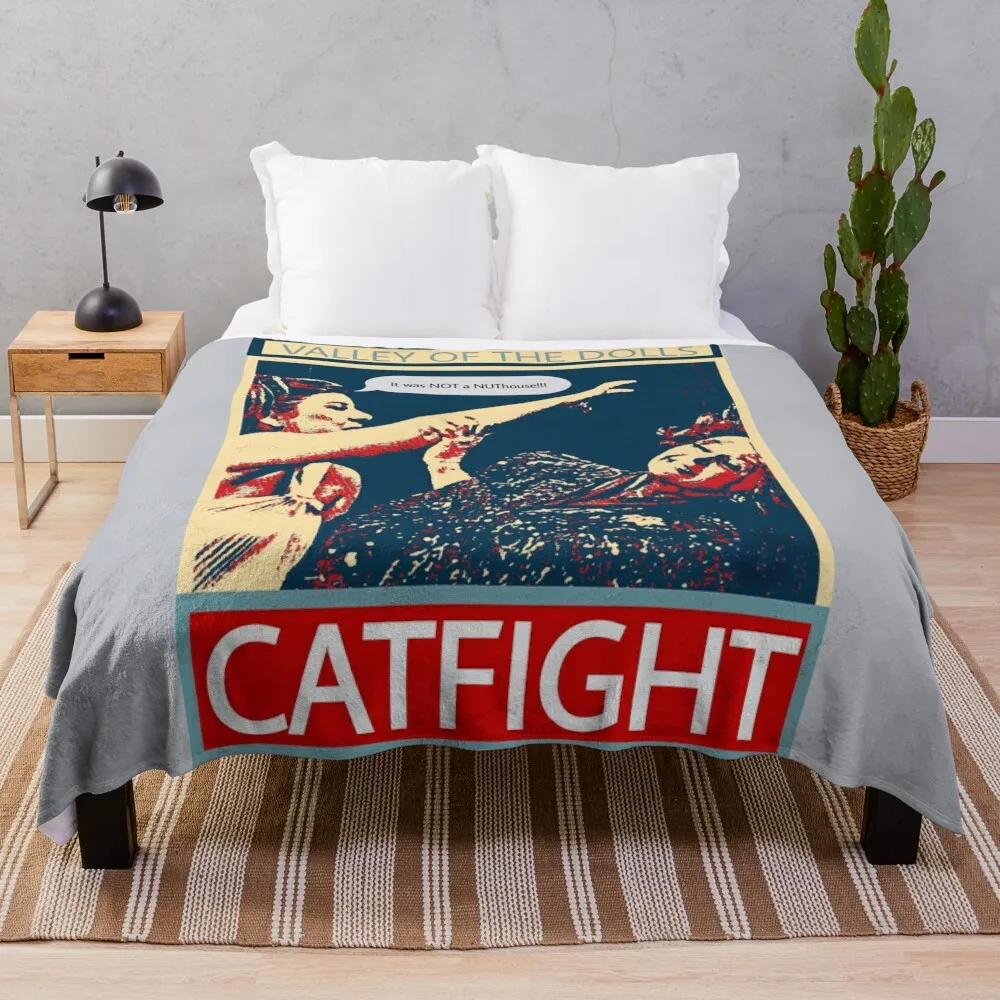 Neely O'Hara и Helen Lawson Catfight from Valley of the Dolls Плед Туристическое мягкое большое одеяло