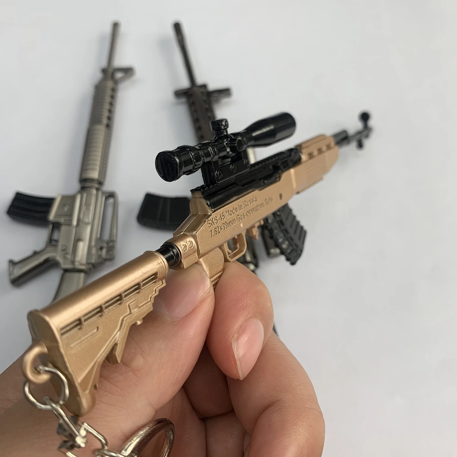 Фото Брелок M416 M4A1 в стиле панк для мужской винтовки №2