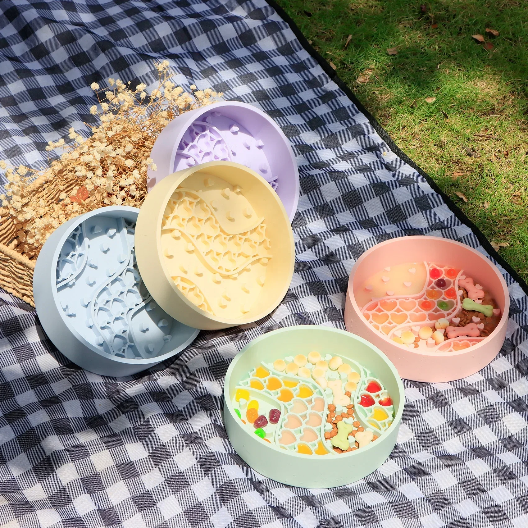 Новый продукт 2 в 1 коврик для лизания и силиконовая миска собак водная еда