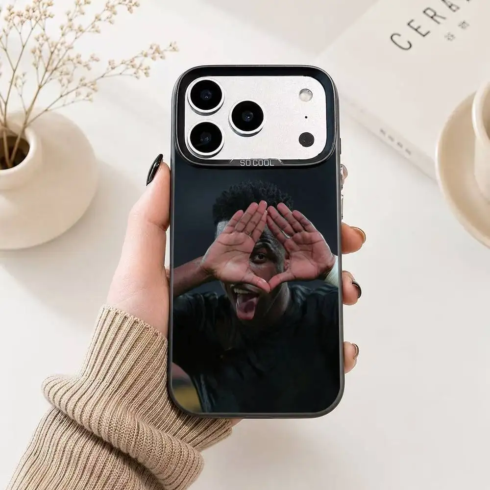 Фото Чехол для телефона с дизайном «Футбол для Винисиуса-младшего» для iPhone 17, 16, 15, 14, 13, 12, 11 Plus, Pro Max, XS, цветной, с серебряным покрытием внутри №5