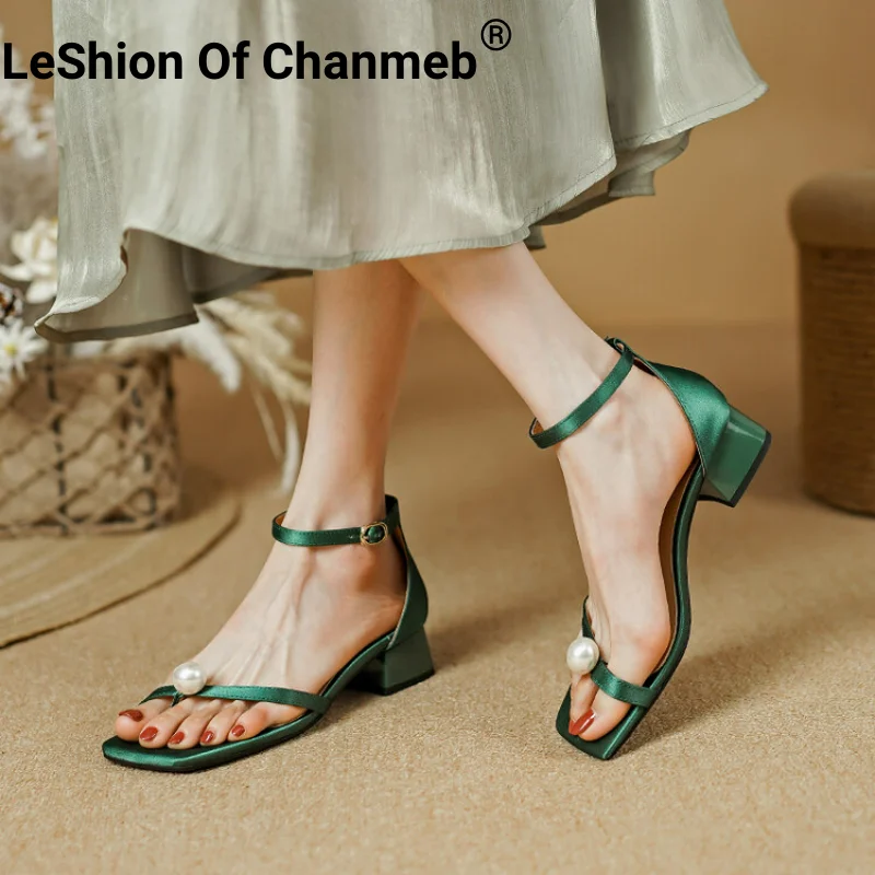 

Leshion Of Chanmeb Green Satin and Silk Sandals Ankle Strap Buckle Flip-Flop Pearl Decorate Sandal Women Summer Block Heel Shoes