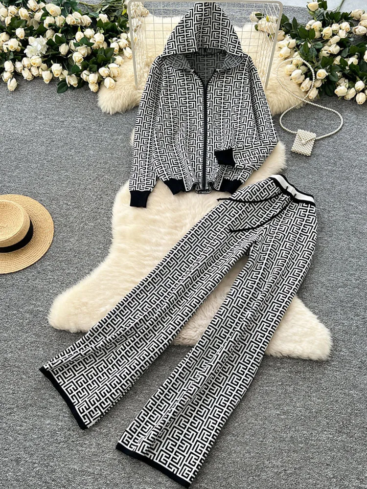 Комплекты из 2 предметов. Женский наряд. Осенний зимний спортивный костюм.