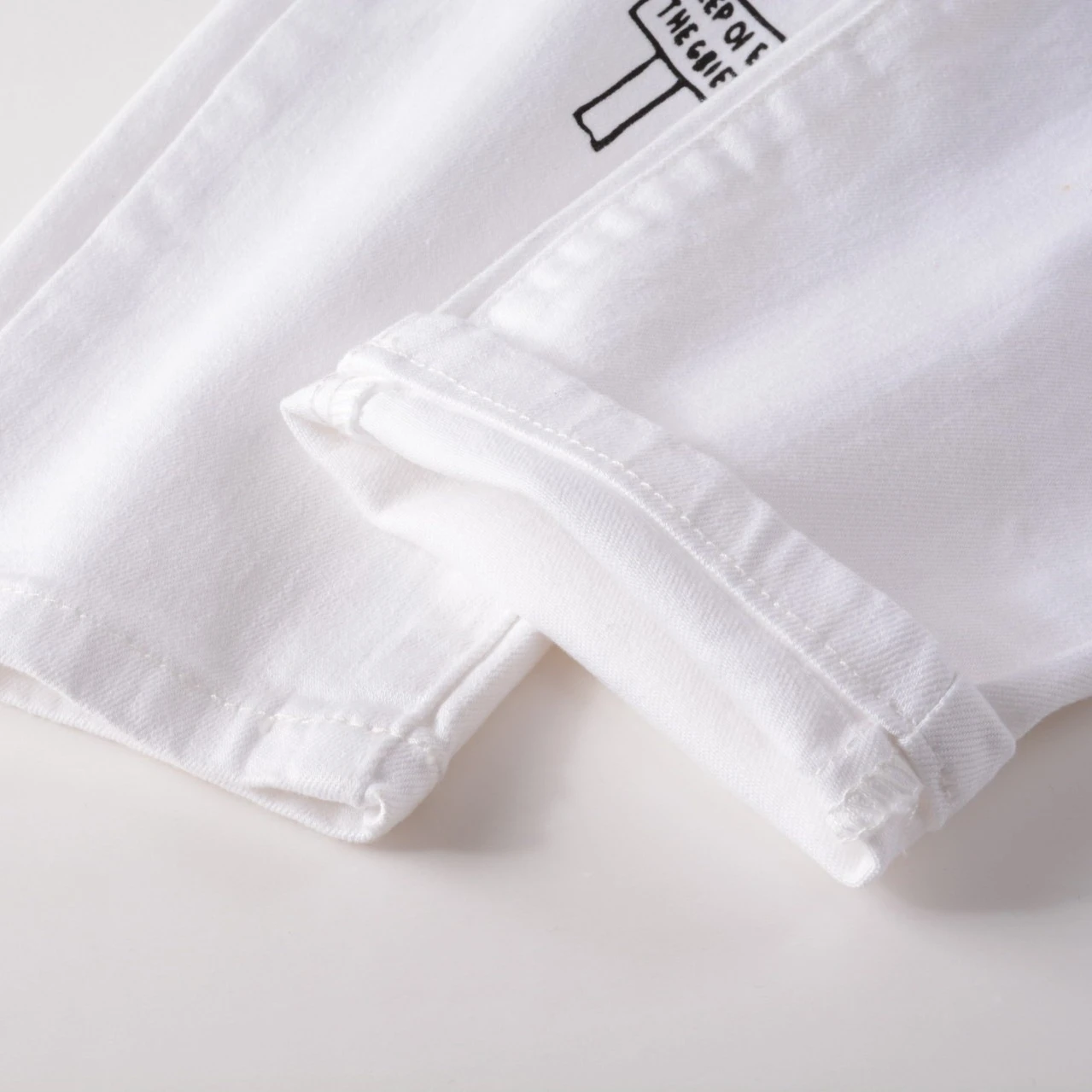 Fashion Streetwear Youth Hip Hop Style Men Jeans New Casual Tide Life In Britain Scrawl Print Male Denim Pants Men Trouser White