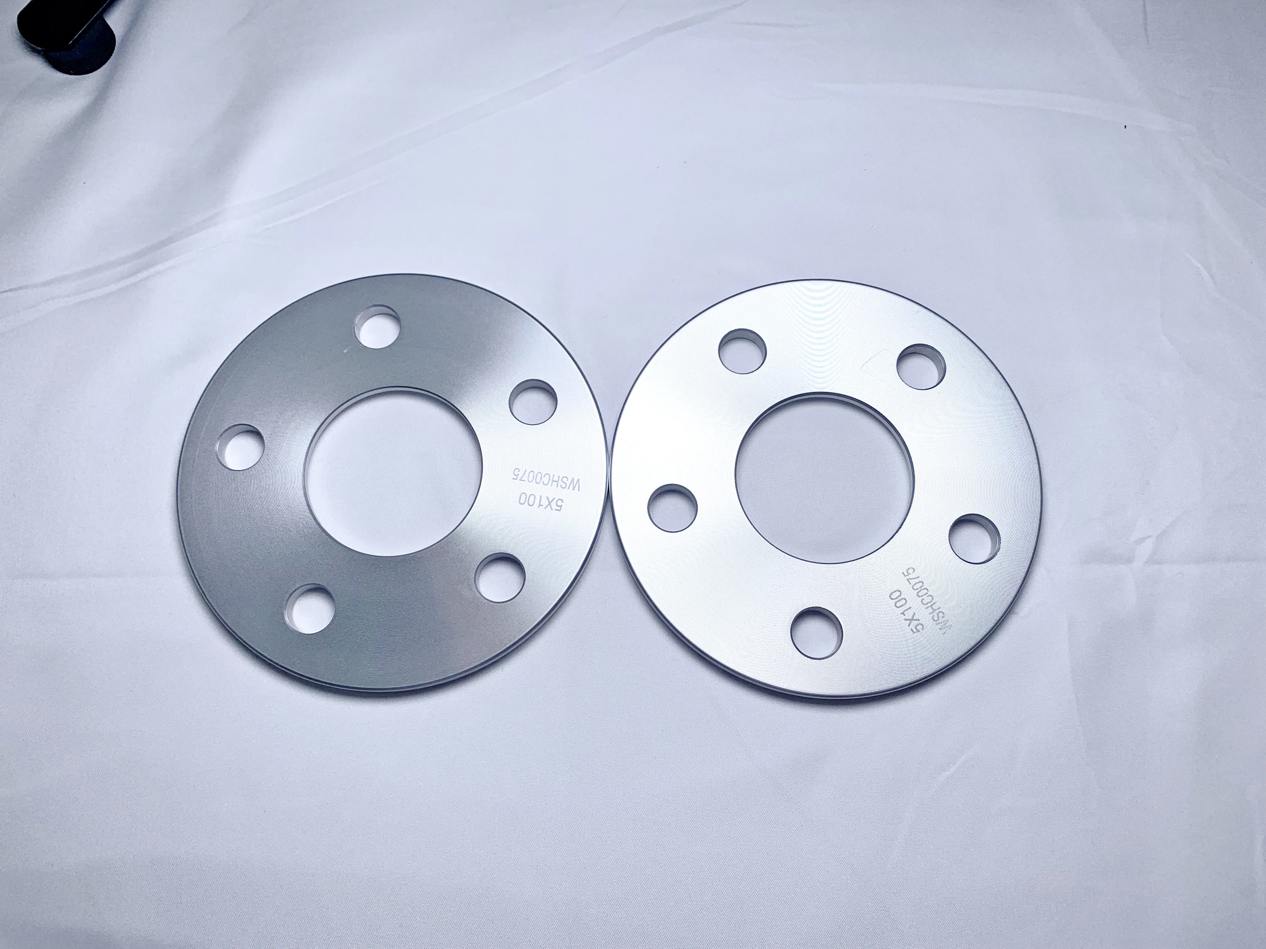 

2Pieces 10mm Wheel Spacer Adapters PCD 5x120 Center Bore 72.56mm / 74.1mm Car Spacing Gasket