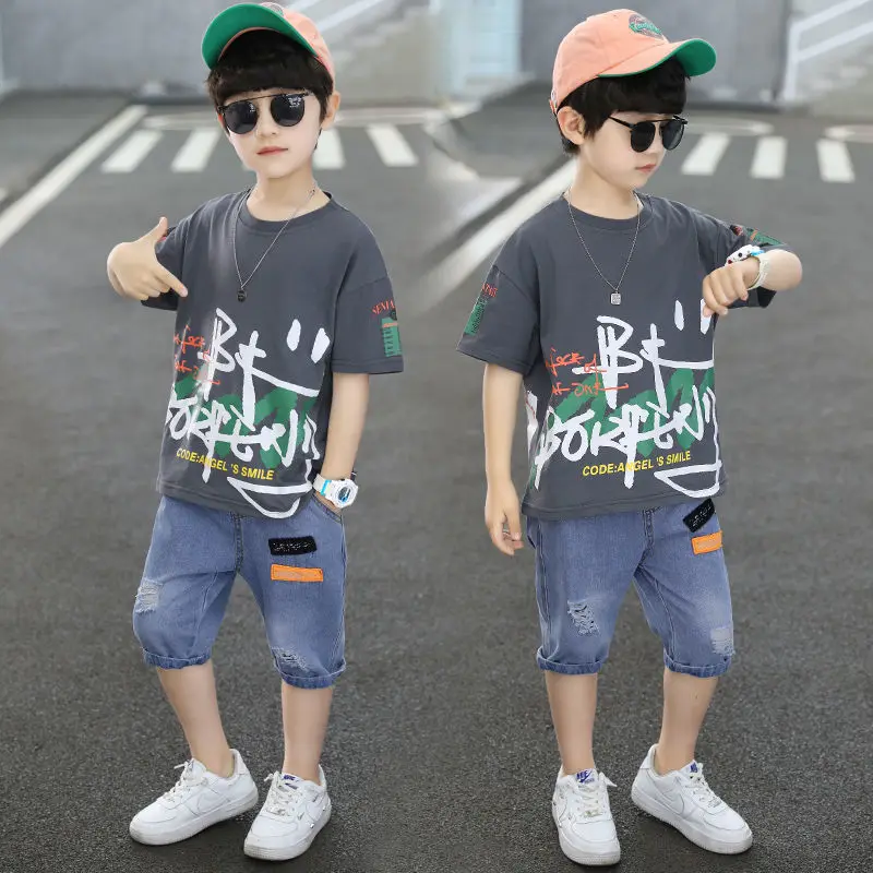 

Спортивный костюм для мальчиков, на возраст 6-12 лет