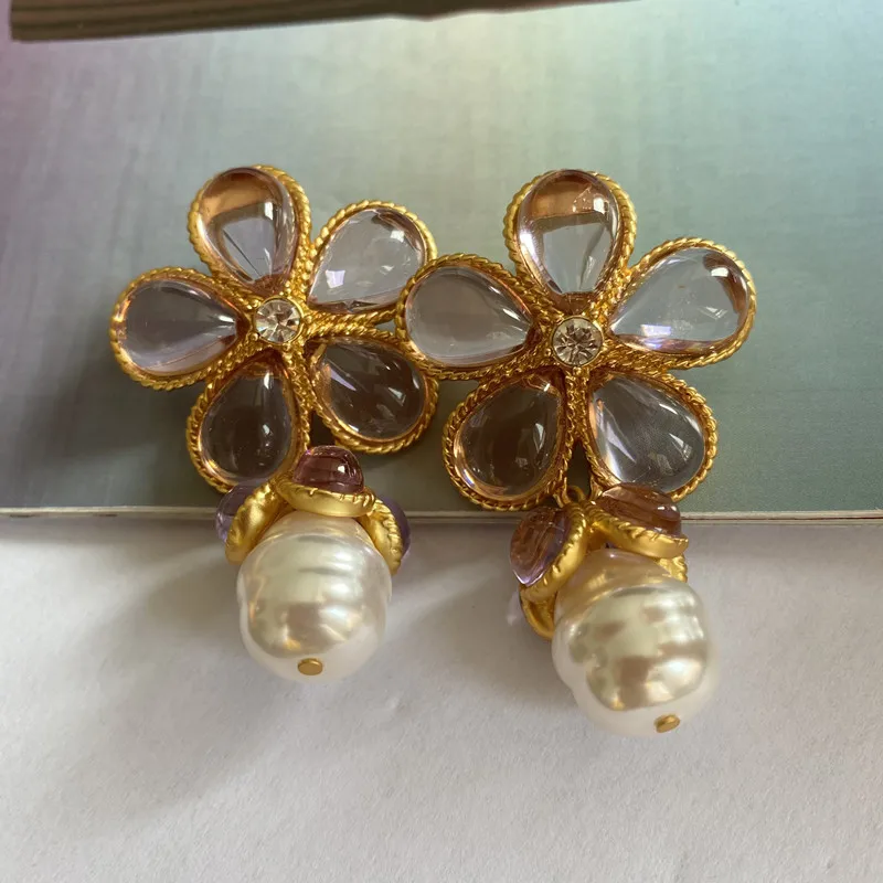 Middle Ancient Brass Matte Shore Flower Zircon Flower Pearl Silver Stud Earrings Ear Clip Accessories