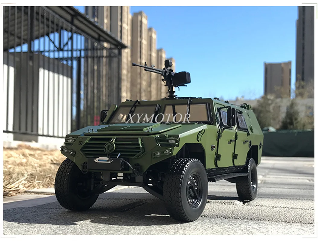 

1/18 For Dongfeng Warrior 2nd 70th anniversary Parade Armored Metal Diecast Model Car Display Collection Ornaments Gifts