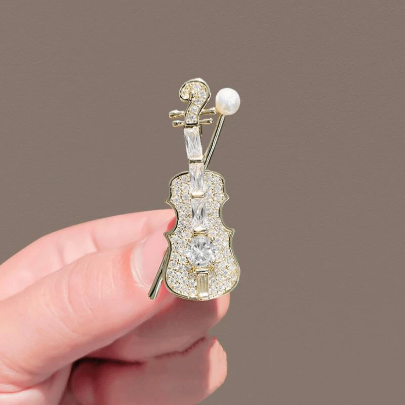 

Korean Metal Crystal Violin Pearl Brooch Jewelry Luxury Music Equipment Classic Lapel Pins Gifts for Teacher Men Accessories