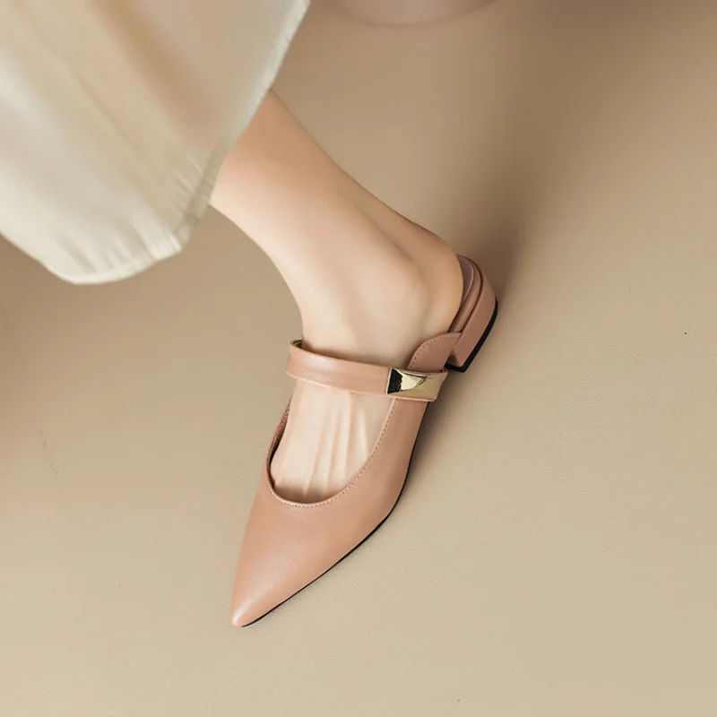 Женские шлепанцы с острым носком на низком каблуке высотой 3 5 см