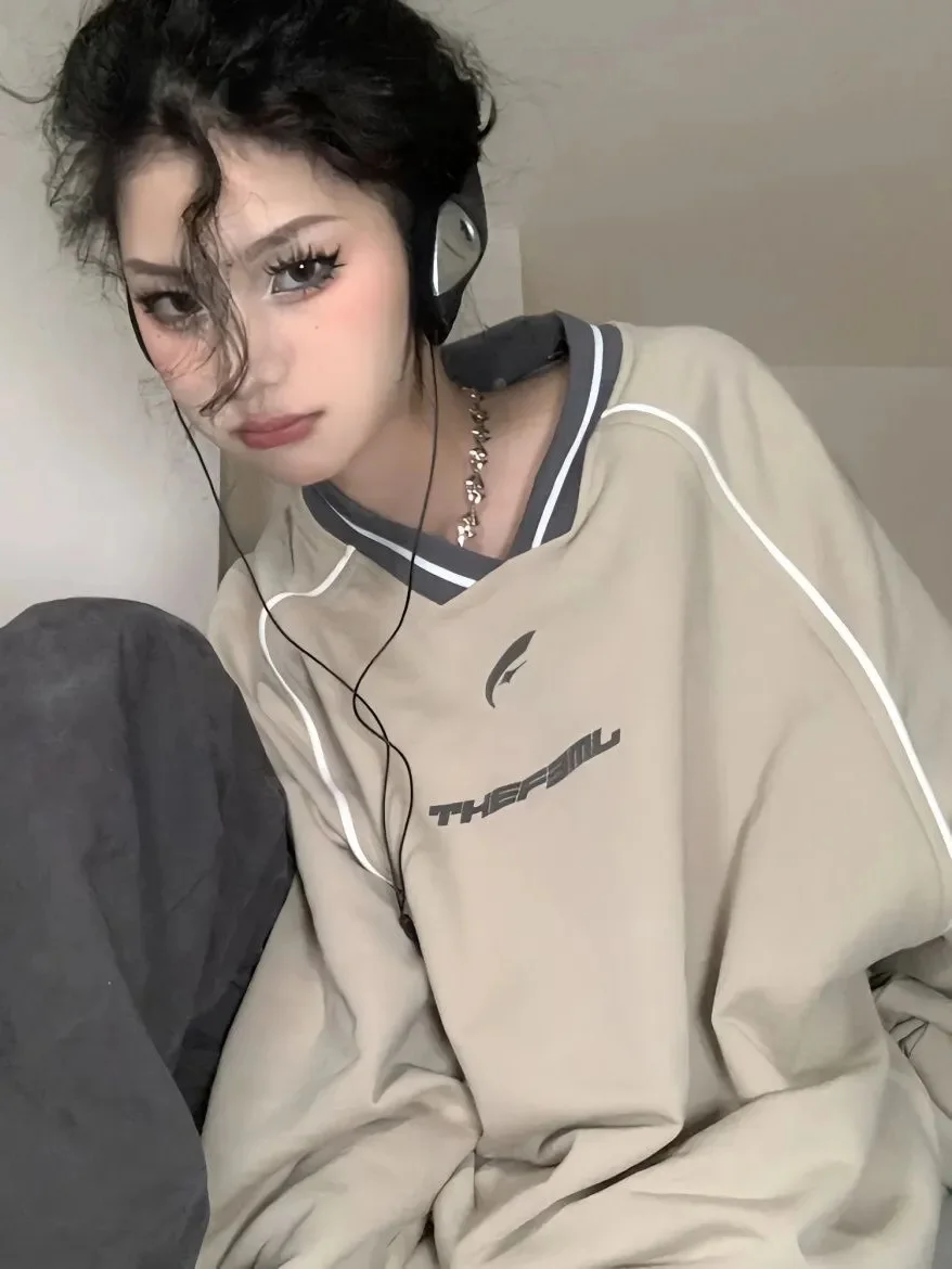 

Свитшот женский хлопковый с V-образным вырезом, на осень/зиму