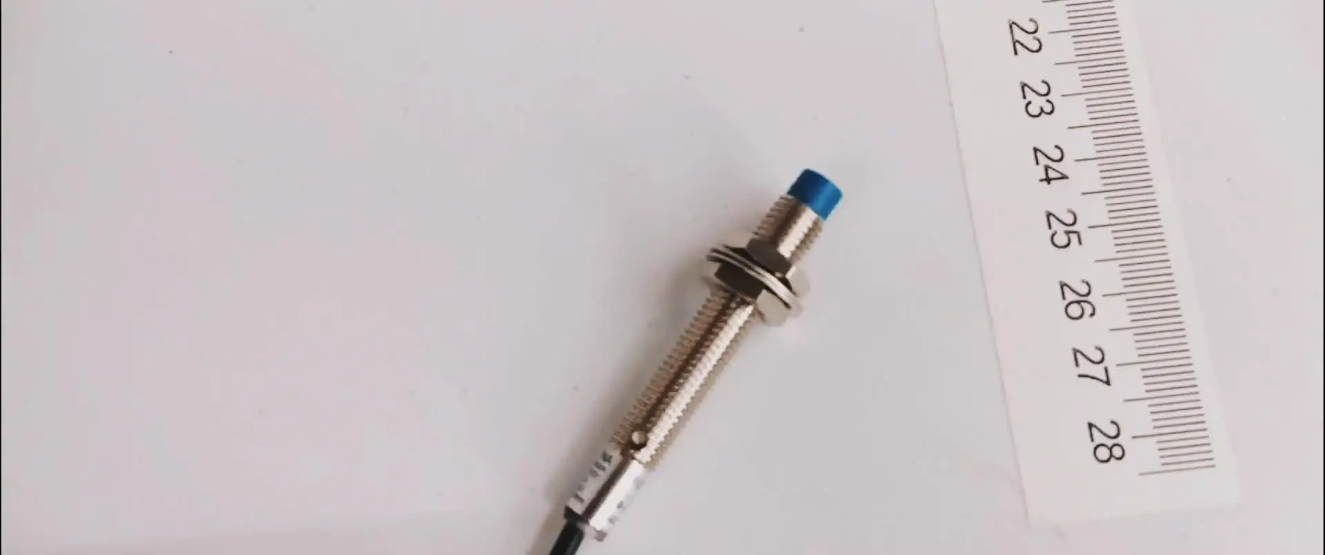

CM8-3002NA capacitive level sensor M8 mini non-flush type