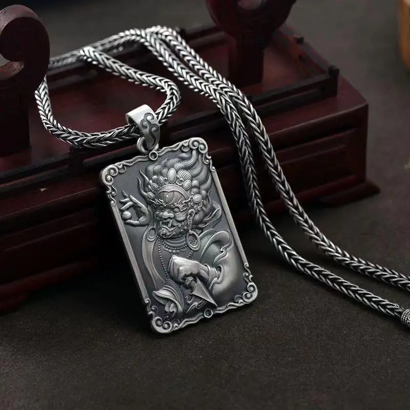 

Da Heitian Pendant Male and Female Mahagala Necklace Retro Solid Card