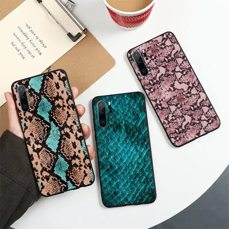 

Snake Skin pattern Phone Case For Huawei honor Mate 10 20 30 40 i 9 8 pro x Lite P smart 2019 Y5 2018 nova 5t