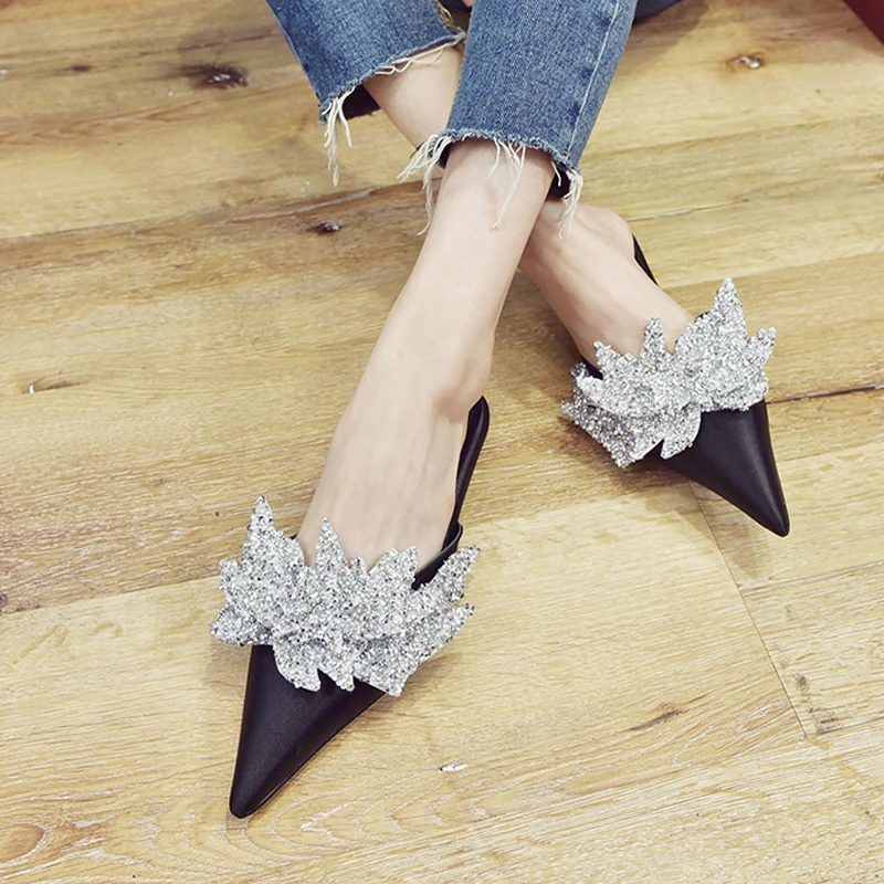 

Женские сандалии на плоской подошве, летние туфли с острым носком, со стразами, шлепанцы с ремешком на пятке, 2023